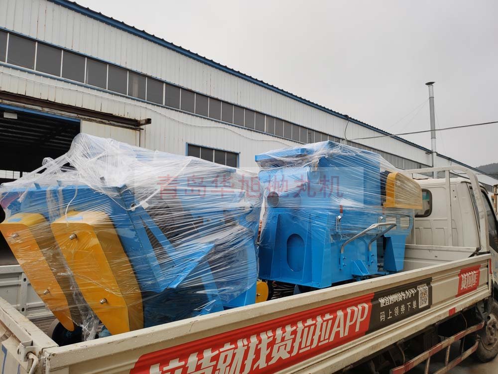 850移動(dòng)式拋丸機(jī)發(fā)貨現(xiàn)場