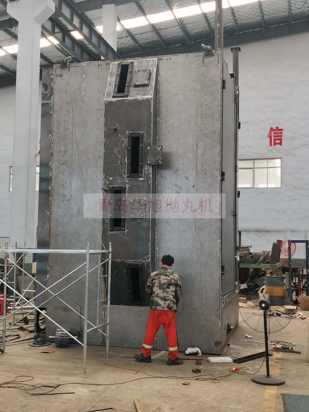 Q3730雙吊鉤式拋丸機(jī)